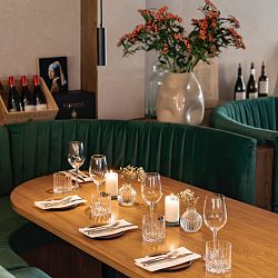 Studio-Bower-SOMM-Bistro-a-vin-23-1755162498.jpg