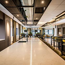 interieurarchitect-Wildenberg-RGF-Meet-Greet-interiorarchitect-officedesign-hospitalityinteriors-officeinspiration-kantoorontwerp-officeinterior-21-1024x768-1740660220.jpg