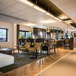interieurarchitect-Wildenberg-RGF-Meet-Greet-interiorarchitect-officedesign-hospitalityinteriors-officeinspiration-kantoorontwerp-officeinterior-24-1024x768-1740660218.jpg