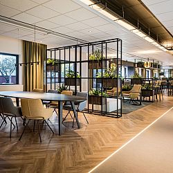 interieurarchitect-Wildenberg-RGF-Meet-Greet-interiorarchitect-officedesign-hospitalityinteriors-officeinspiration-kantoorontwerp-officeinterior-26-1024x768-1740660215.jpg